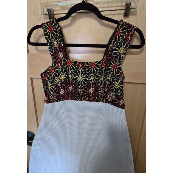 Vintage Maxi Dress Floral Embroidered Bodice Textured White Skirt Women 70s 80's - Picture 1 of 13